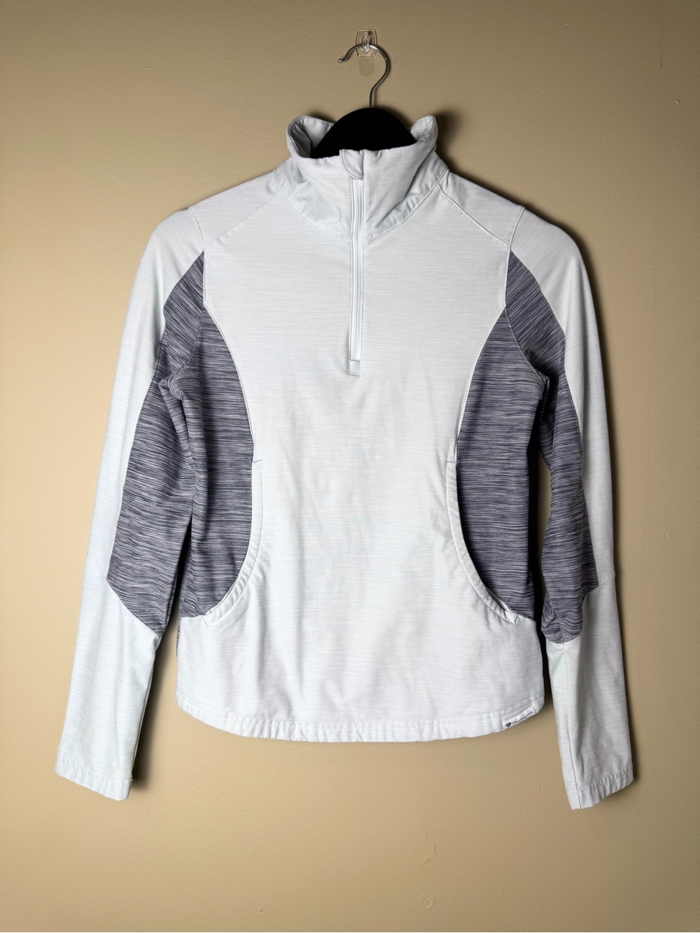 Obermeyer Clara Girls L 1/4 Zip Ski Base Layer Pullover Blue Gray